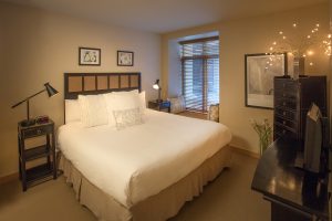 102-Caven-master-bedroom-2018-web-300x200.jpg